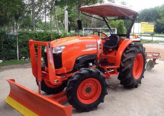 ขายรถไถ Kubota L4708(4WD) พร้อมใบมีดและผานบุกเบิกช้าง พร้อมใช้งาน...