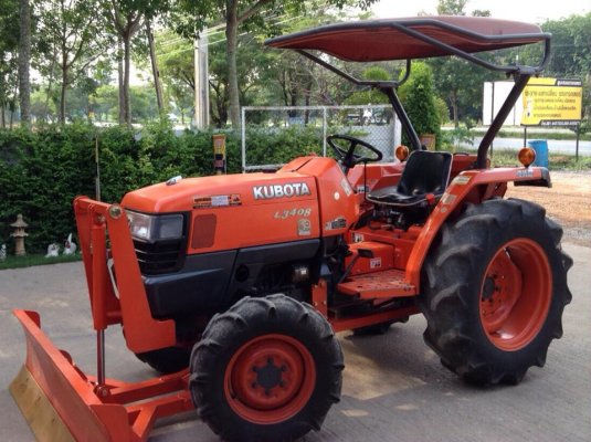 ขายรถไถ Kubota L 3408 (4WD) พร้อมมีดดันหน้าใหม่ และผานพรวน รถพร้อมใช้งานครับ...