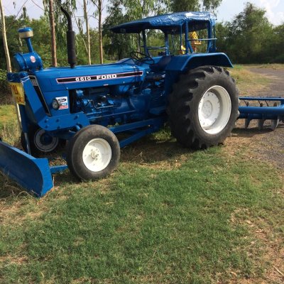ขายรถไถ FORD 6600 เครื่องT3 สภาพดีมาก อุปกรณ์ดันหน้า ผานหลัง เล่มทะเบียนพร้อมโอน สนใจโทร 090-8588220คุณนะ 093-3258446คุณบิว ID:narong498 หรือ www.truc...
