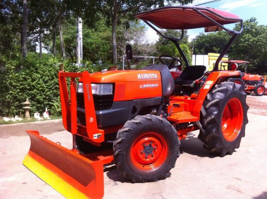 ขายรถไถKubota L 3408DI (4WD) พร้อมใบมีดหน้าและผานพรวนช้าง...