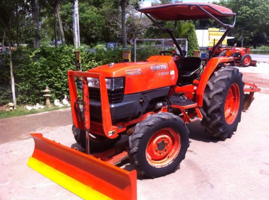ขายรถไถKubota L4508 (4WD) พร้อมใบมีดหน้าและผานบุกเบิกช้าง รถสวยพร้อมใช้งาน...