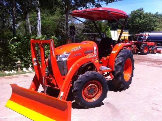 ขายรถไถ Kubota L3608(4WD) พร้อมใบมีดคานบนและผานพรวนช้าง สีเดิม รถพร้อมใช้งาน...