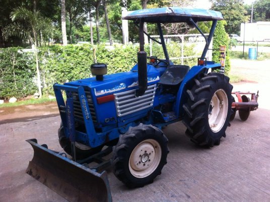 ขายรถไถ Iseki TL2500 รถ 2เพลา พร้อมใบมีดหน้าและผานพรวนช้าง รถพร้อมใช้งาน...