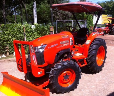ขายรถไถ Kubota L3608(4WD) พร้อมใบมีดและผานบุกเบิกช้างDP224F รถไร่ สวยๆ พร้อมใช้งาน...