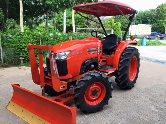 ขายรถไถ Kubota L3608(4WD) พร้อมใบมีดและผานพรวนช้าง รถไร่ 570ชั่วโมงพร้อมใช้งาน...
