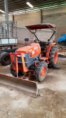ขายรถไถ KUBOTA L3408 อุปกรณ์ดันหน้า ผานหลัง สภาพสวยพร้อมใช้งาน เอกสารพร้อมโอน สนใจโทร 090-8588220คุณนะ 093-3258446คุณบิว ID:narong498 หรือเข้าดูสินค้า...
