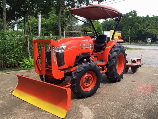 ขายรถไถ Kubota L3608(4WD) พร้อมใบมีดและผานพรวนช้าง รถพร้อมใช้งาน...