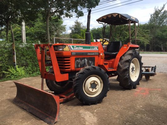 ขายรถไถ Kubota L1-26 (4WD) พร้อมใบมีดและผานพรวน รถพร้อมใช้งาน...