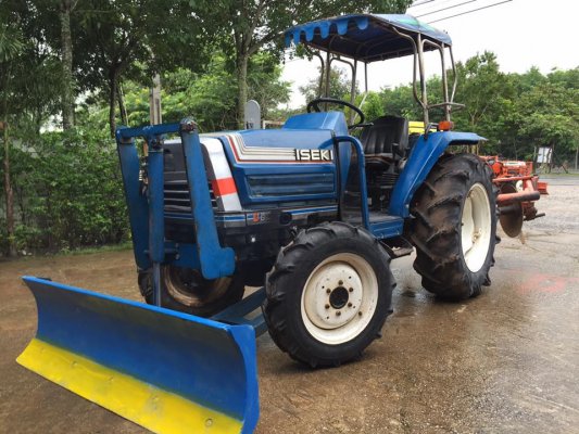 ขายรถไถ ISEKI TA275 (4WD) พร้อมใบมีดหน้าและผานพรวน รถพร้อมใช้งาน...
