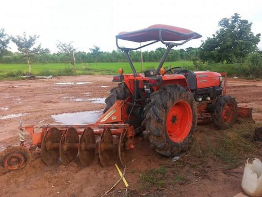 ขายรถไถ KUBOTA L4508DI ใช้งานน้อย สภาพพร้อมใช้งาน เอกสารเล่มทะเบียนพร้อมโอน สนใจโทร 090-8588220คุณนะ 093-3258446คุณบิว หรือเข้าดูสินค้าอื่นๆได้ที่ www...
