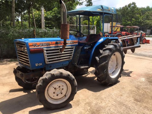 ขายรถไถ ISEKI TL2501 (4WD) พร้อมผานพรวน รถ2เพลา พวงมาลัยพาวเวอร์พร้อมใช้งาน...