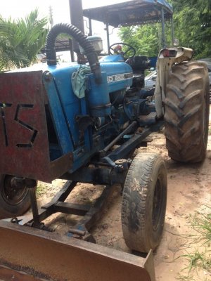 ขายรถไถแทรคเตอร์ ford6600 t5 เอกสารเล่ม อุปกรณ์3 ผาน7 ใบมีดดัน...