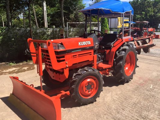 ขายรถไถ Kubota L2605 (4WD) รถ2เพลา พร้อมใบมีดและผานพรวนช้าง รถพร้อมใช้งาน...