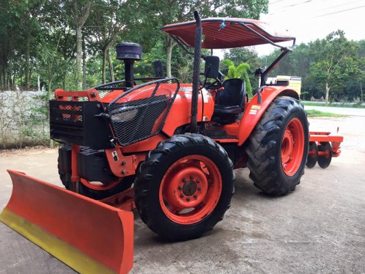 ขายรถไถ Kubota M7040 (4WD) พร้อมดันหน้า ผานพรวน รถพร้อมใช้งานครับ...