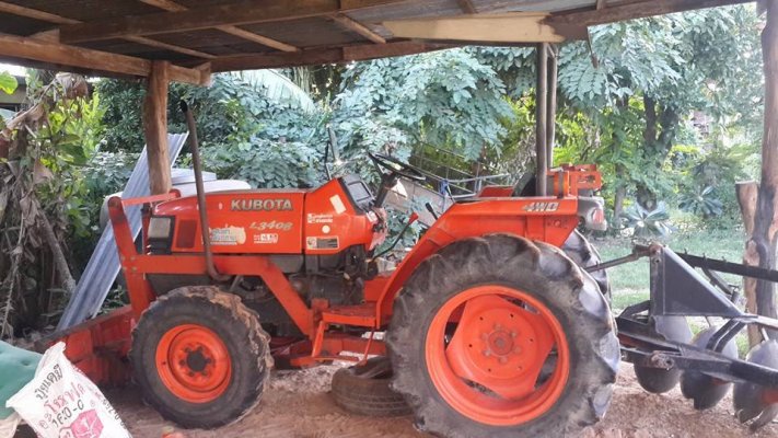 ขายรถแทรคเตอร์ รถไถKUBOTA L3408 อุปกรณ์ครบ ใบดันหน้า ผานหลง คราด ทำงานดี 4x4ใช้งานปกติ เครื่องแห้ง เกียร์ดี ...