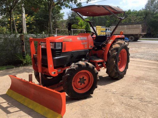 ขายรถไถKubota L4508 (4WD) พร้อมใบมีดหน้าและผานพรวนCMT24x6 รถพร้อมใช้งาน...