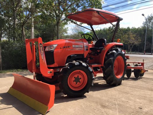 ขายรถไถ Kubota L3608(4WD) พร้อมใบมีดดันหน้าและผานพรวนLCS เบิกใหม่...