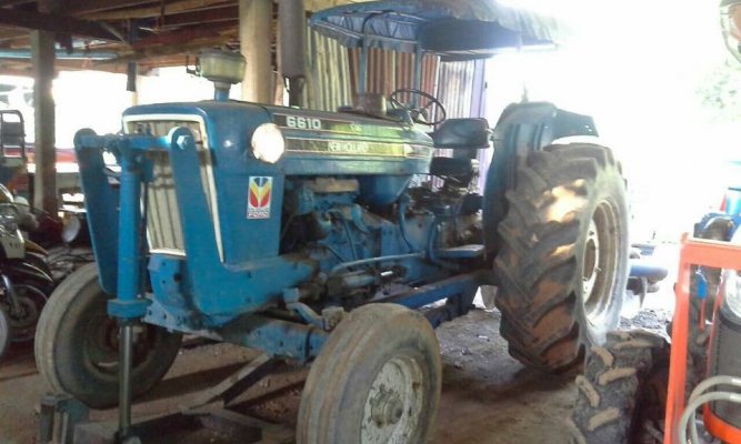 ขาย รถไถ Ford New Hollland  6610 พร้อมอุปกรณ์ทั้งหมด...