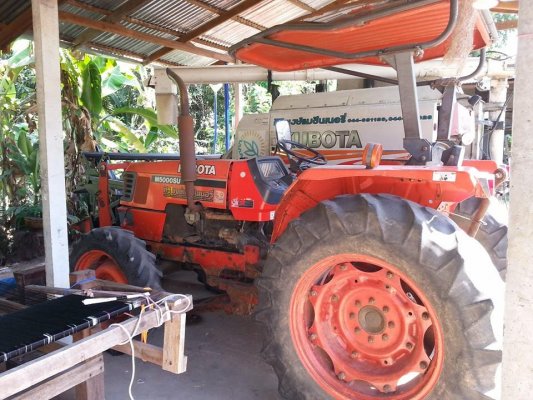 ขายรถไถ KUBOTA M5000 อุปกรณ์ ดันหน้า ผานหลัง สภาพสวยพร้อมใช้งาน  สนใจโทร 090-8588220คุณนะ 093-3258446คุณบิว หรือเข้าดูสินค้าอื่นๆได้ที่ www.truck.in.t...