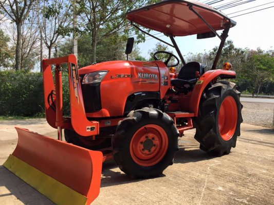 ขายรถไถ Kubota L3608(4WD) พร้อมใบมีดและผานพรวนช้าง รถไร่สีเดิม พร้อมใช้งาน...