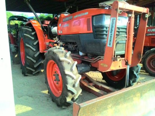 ขายรถไถ KUBOTA L4508 พร้อมดันหน้าตราช้าง ยางใหม่4เส้น กระทะล้อใหม่4วง รถไร่สภาพดีพร้อมใช้งาน มีทะเบียนพร้อมโอน DC Tractor Rayong 0818618678,0899347475...