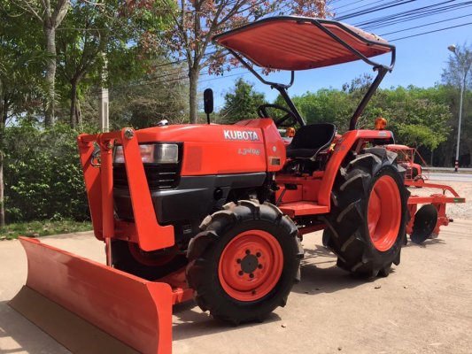 ขายรถไถKubota L3408 (4WD) พร้อมใบมีดหน้าและผานบุกเบิกใหม่ๆ รถพร้อมใช้งาน...