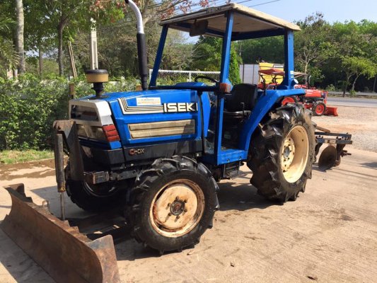 ขายรถไถ ISEKI TA37 (4WD)ตามสภาพ อุปกรณ์ ใบดัน ผานพรวน ผานบุก โรตารี...