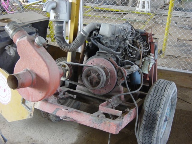 ขายเครื่องสูบน้ำ Nissan  sd20  4  สูบ...