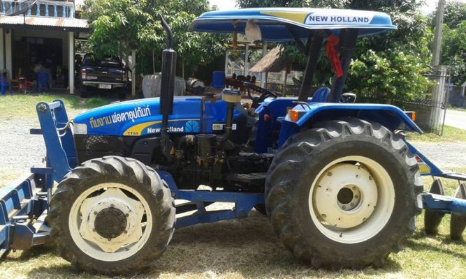 ขายรถไถ NEW HOLLAND T55 ปี55 สภาพพร้อมใช้งาน 1,500ชม. สนใจสอบถามรายละเอียดเพิ่มเติมโทร 090-8588220คุณนะ ID:narong498 หรือ www.truck.in.th/498...