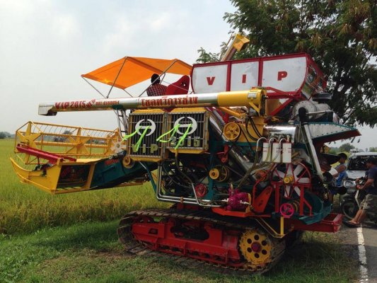 ขายรถเกี่ยวข้าวปี 2014...