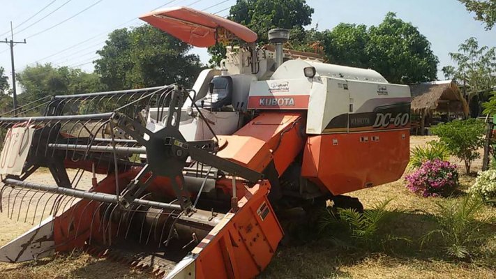 ขายรถเกี่ยวข้าว KUBOTA DC60 สภาพสวยพร้อมใช้งาน เครื่องดี ช่วงล่างแน่น ทำงานเร็ว สนใจโทร 090-8588220คุณนะ ID:narong498 หรือ www.truck.in.th/498 หรือfb:...