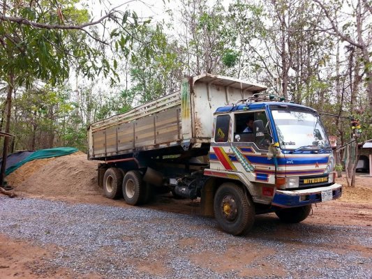 ขายดั้ม2เพลา MITSUBISHI FN527M-TF 220เทอร์โบ โลฮาย10สปีด เครื่องดี แคชซีสวย พ.เพาเวอร์ เบรกทิฟฟี่ ภายในสวย แอร์เย็น สภาพพร้อมใช้งาน เอกสารพร้อมโอน สนใ...