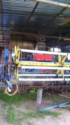 ขายด่วน รถเกี่ยวข้าวกระสอบค่ะ 190000 บาทถ้วนเงินสด...