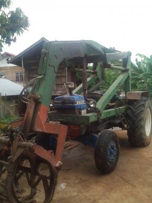 ขายรถคีบอ้อย FORD 6600 สภาพพร้อมใช้งาน สนใจโทร 090-8588220คุณนะ 093-3258446คุณบิว หรือเข้าดูสินค้าอื่นๆได้ที่ www.truck.in.th/498 หรือเพจFacebook ณรงค...