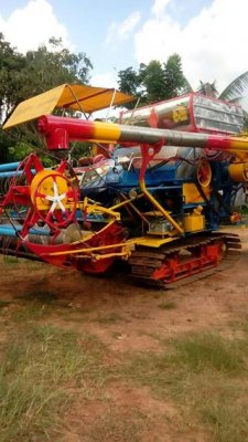 ขายรถเกี่ยวข้าวเจ้าช้างไวไฟ เกษตรพัฒนา ช่วงล่าง12HTนอก ปั๊มไดกิ้น23 เครื่อง240เทอร์โบว์ มิตซู สภาพพร้อมลงลุยงาน...