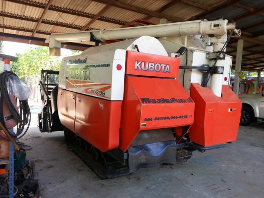 ขายรถเกี่ยวข้าว KUBOTA DC70G พร้อมเทรลเลอร์ลากจูง สภาพพร้อมใช้งาน สนใจโทร 090-8588220คุณนะ 093-3258446คุณบิว หรือเข้าดูสินค้าอื่นๆได้ที่ ...