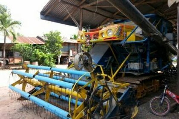 ขายรถเกี่ยวข้าว จ้าวช้างไวไฟ ตัวเดิน12 เครื่อง260เทอร์โบ สภาพสวยพร้อมใช้งานสนใจโทร 090-8588220คุณนะ 093-3258446คุณบิว หรือเข้าดูสินค้าอื่นๆได้ที่ www....