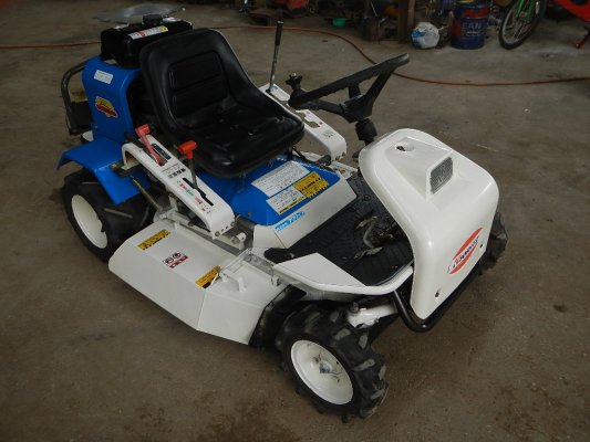 ขายรถตัดหญ้า OREC RM90V 11แรง พร้อมใช้งาน...