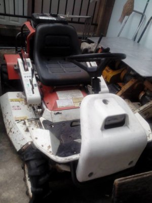 ขายรถตัดหญ้า OREC 90 V เก่าญี่ปุ่น เครื่องติดพร้อมใช้ ยางเต็ม...