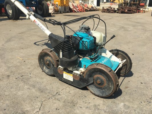 มันมาอีกแล้ว!!! รถตัดหญ้า ไอ้แมงมุม KUBOTA รุ่น GC-S400  ปีนป่ายตัดหญ้า หัวคันนา ร่องสวน เนินเขา ไหล่ทางลาดเอียงได้...