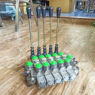 คอนโทรลวาล์วมือโยก6แกน Hydrocontrol HC-D4...