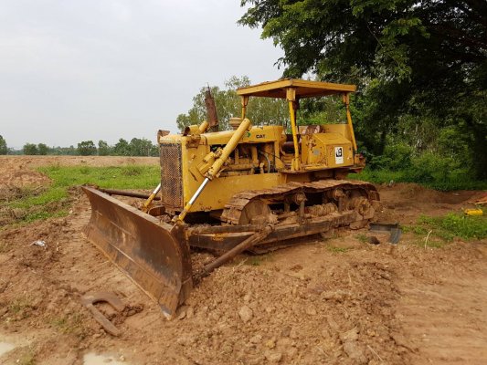 ขายรถแทรคเตอร์มือสอง รุ่น CAT D5B...