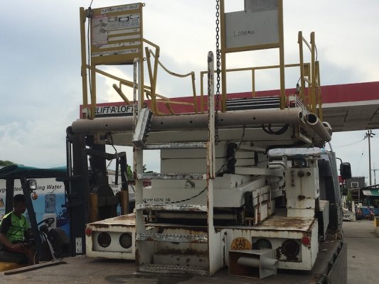 รถกระเช้า LIFT-A-LOFT แบบขากรรไกร X-Lift ยกสูง 9เมตร...
