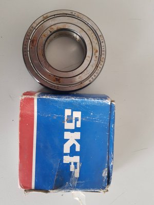 ลูกปืน ยี่ห้อ SKF 6207-2Z/C3 วงใน 35 วงนอก 70 หนา20 มือ1 ...
