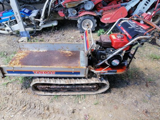 ขายรถบรรทุกตีนตะขาบ yanmarMCG95 200KG...