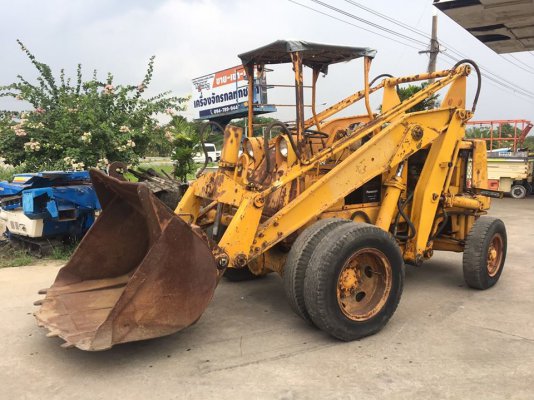 รถตัก KOMATSU รุ่น SD20-4 มือ2ญี่ปุ่น เครื่องเดิม Isuzu ดีเซล4สูบ...