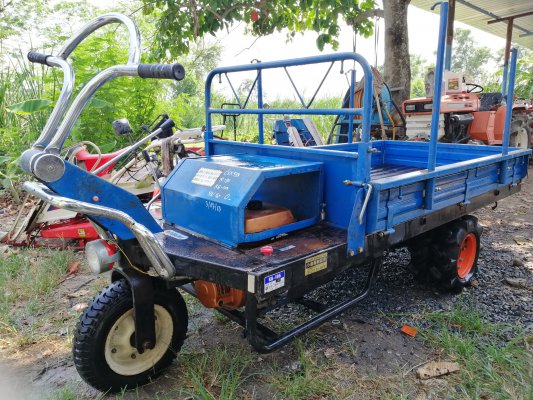 ขายรถบรรทุกล้อยางkawasaki  500kg เก่าญี่ปุ่น...