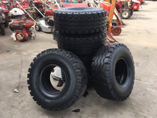 ขายยาง มือ1 โฟล์คลิฟท์ DUNLOP แท้ เบอร์ 23x9-10 พร้อมยางใน ยางรอง ครบชุด สำหรับรถยก 2.5-3ตัน ของใหม่ มือหนึ่ง made in Japan...