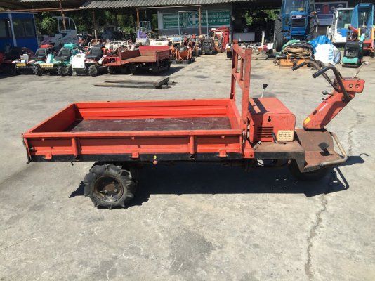 ขายรถบรรทุกล้อยาง 5ล้อ KUBOTA รุ่น GA116 เครื่องยนต์เบนซิน 4จังหวะ 5.2แรงม้า มีเกียร์หน้า 2เกียร์ หลัง 2เกียร์ มีดิฟท์ล็อค...