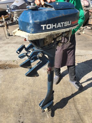 ขายเครื่องยนต์เรือหางสั้น TOHATSU 5hp....